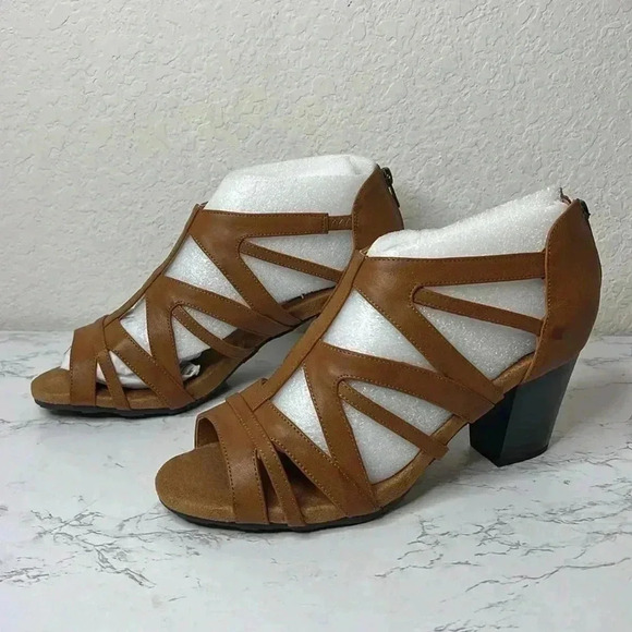 Easy Street Amaze Sandals Size 10 W - Picture 13 of 15